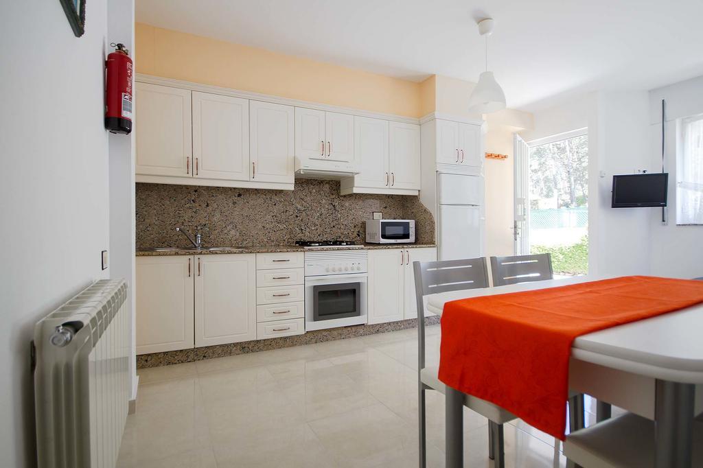 Apartamento Playa De Larino Gándara Eksteriør bilde